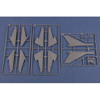 81758 Su-17M4 Fitter-K 1/48 + decal D48063